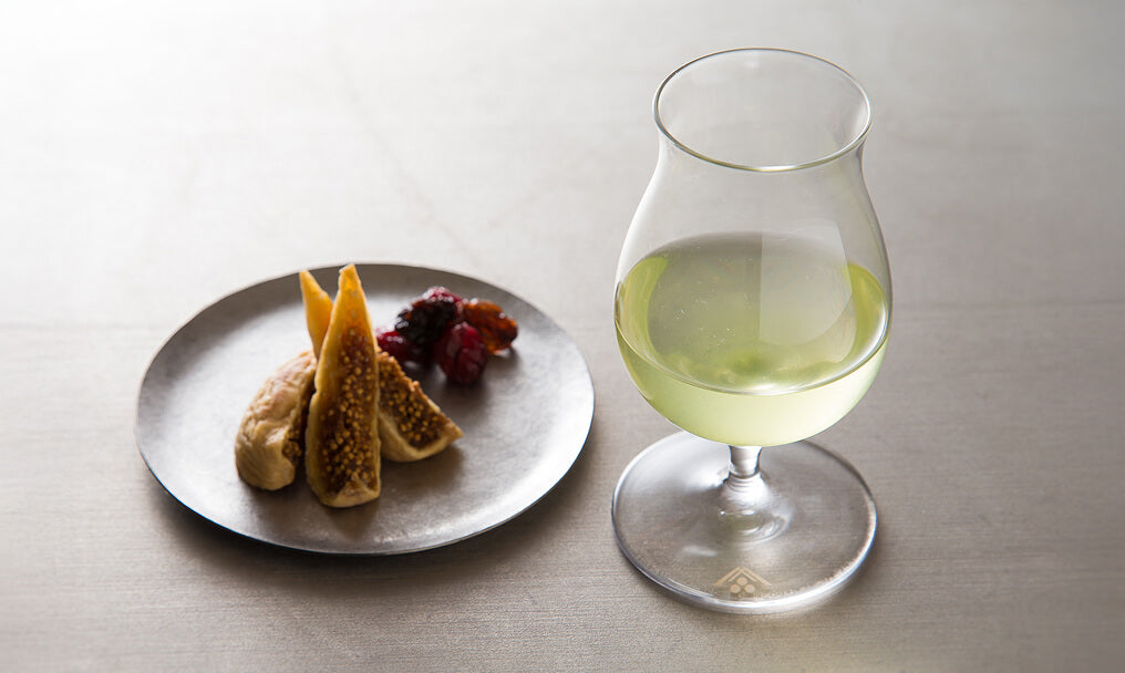 Ippodo Tea - How to Make Foamy, Creamy Matcha with a chasen (sifting the matcha powder)